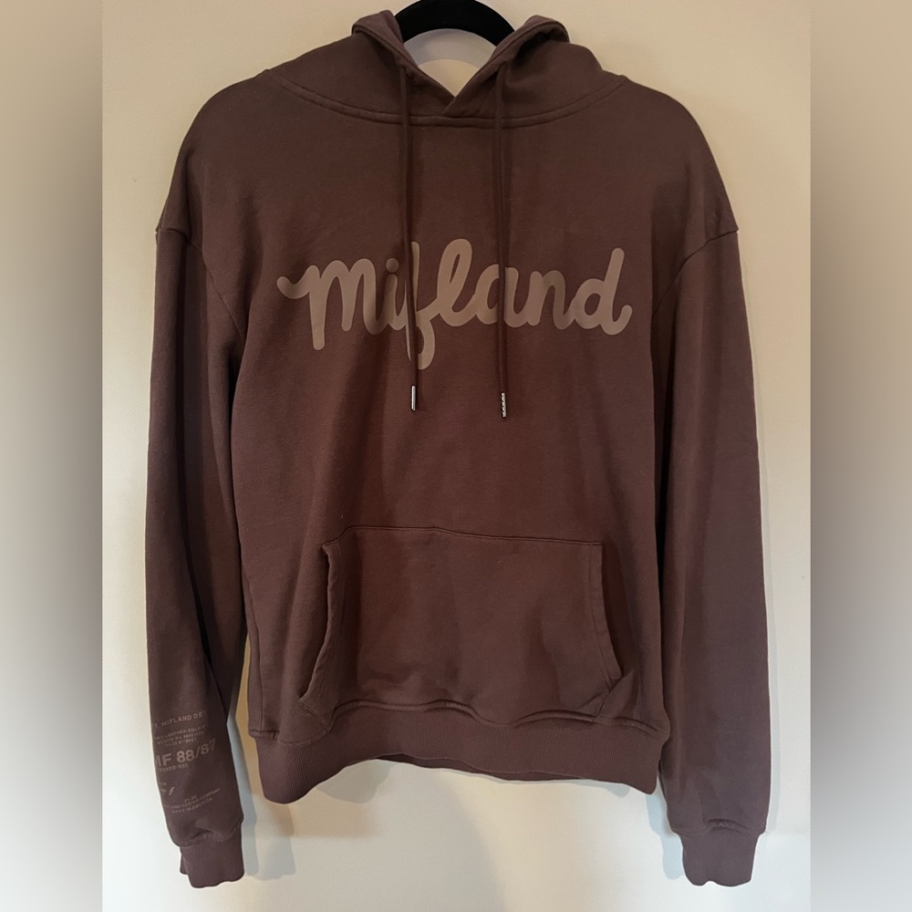 Mifland Script Sweatshirt LE in Brown